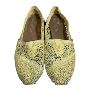 TOMS Women's Sunny Yellow Crochet Flats Women’s Size 6.5 M